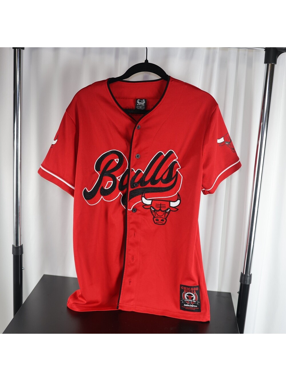 Chicago Bulls Ultra Game Men's XS Red Button Front Baseball Jersey